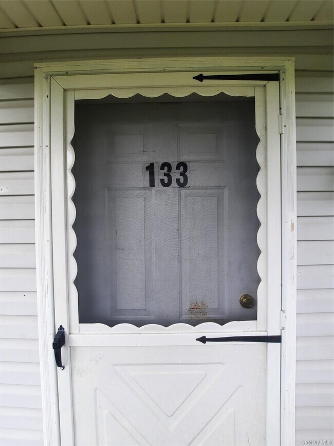 Foto del edificio - 131 Ridgebury Rd