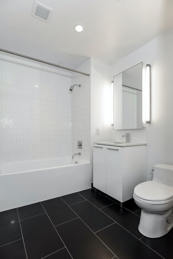 Building Photo - Corner large one bed with W/D in unit