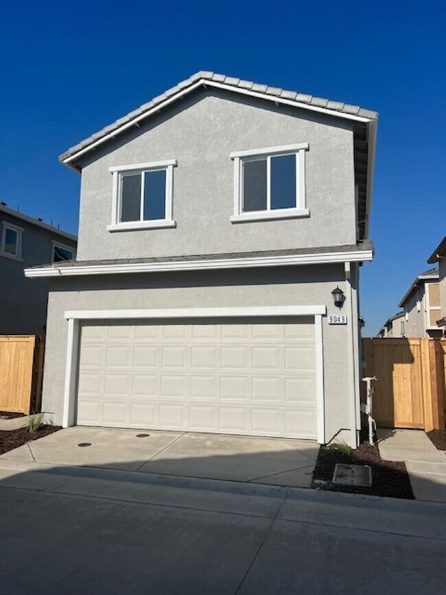 Building Photo - Brand New 3 Bedroom Home for Rent in Rosev...