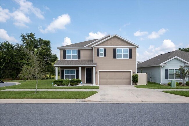 Building Photo - 8008 SW 62nd Ct