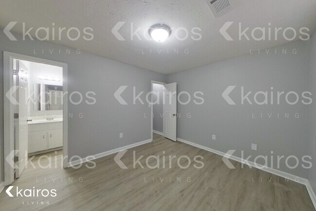 Building Photo - 235 Big Oak Cir.