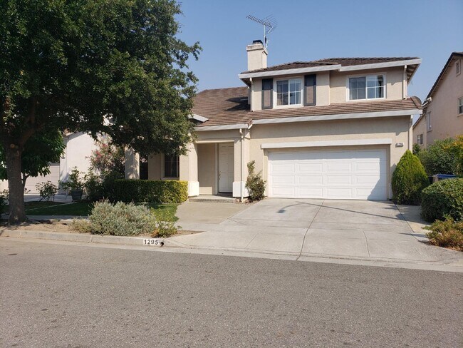 Building Photo - 1295 Mayberry Ln