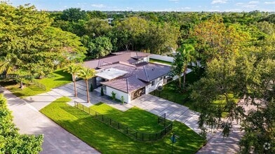 Building Photo - 7530 SW 134th St
