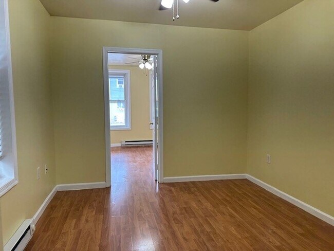 Foto del edificio - 206-208 W Main St-208B W Main St