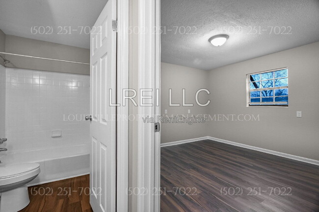 Building Photo - 3105 Fordhaven Rd