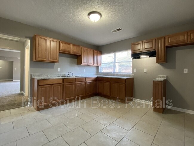 Foto del edificio - 369 Dixie Rd