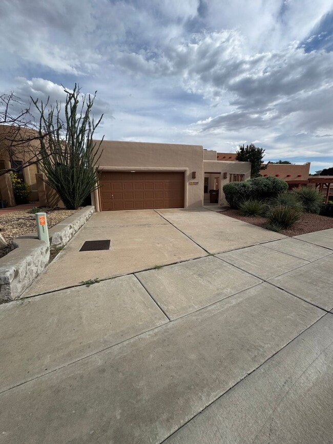 Building Photo - 2224 Santa Ana