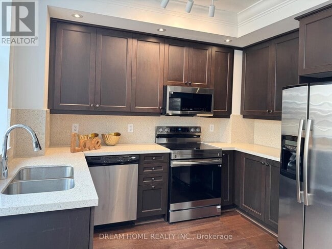 Photo du bâtiment - 934 Mt Pleasant Rd