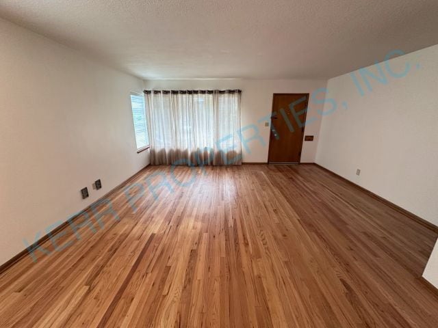 Building Photo - Charming 2-Bed Oasis with 1,111 Sq Ft of C...