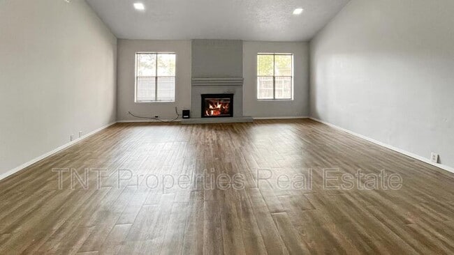 Building Photo - 1008 Mistywood Cir