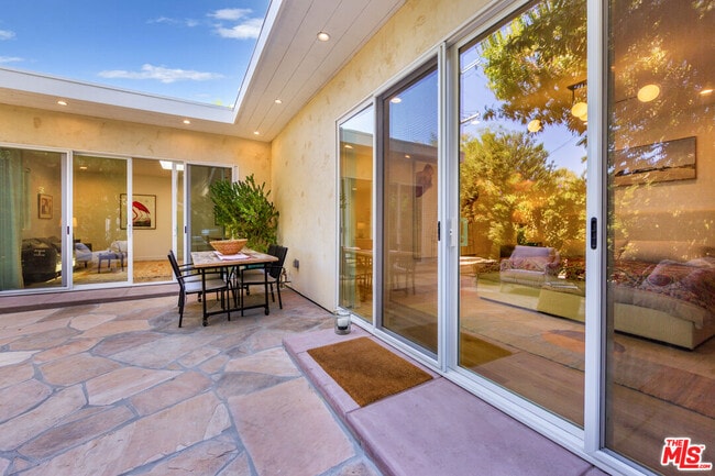 Building Photo - 4122 Dixie Canyon Ave