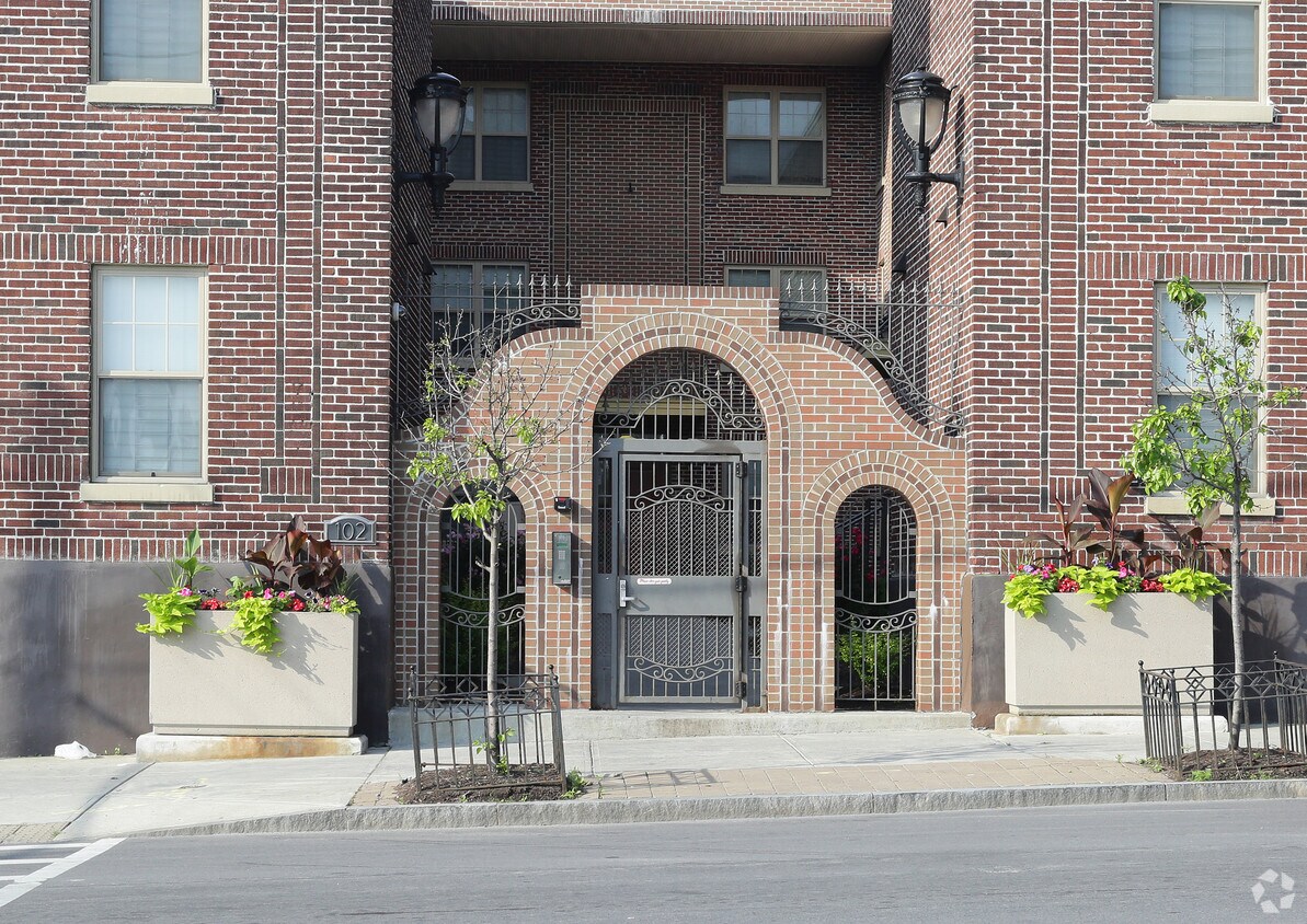 Foto del edificio - Eagle Court Apartments