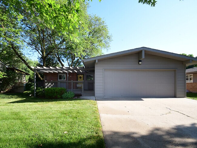Building Photo - 8770 Larimore Avenue