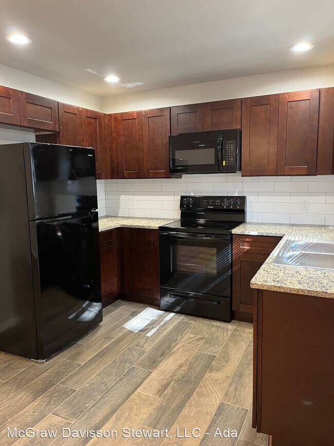 Foto del edificio - 3 br, 2 bath House - 713 W 1st