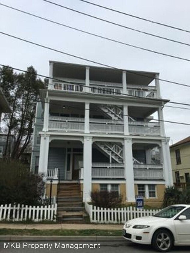 Primary Photo - 111 Highland Ave SW