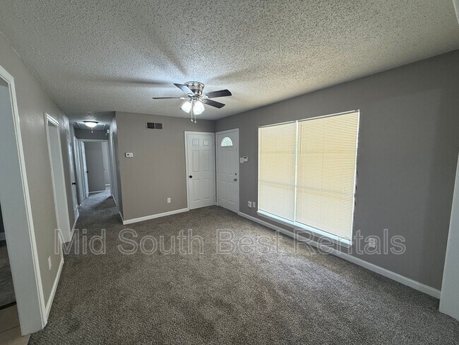 Foto del edificio - 3691 Dorado Ave