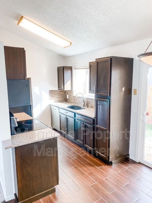 Photo - 4260 Ramblewood Dr House