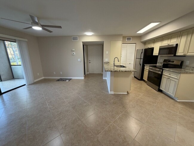 Foto del edificio - ANNUAL RENTAL - 1 BED / 1 BATH AT OASIS
