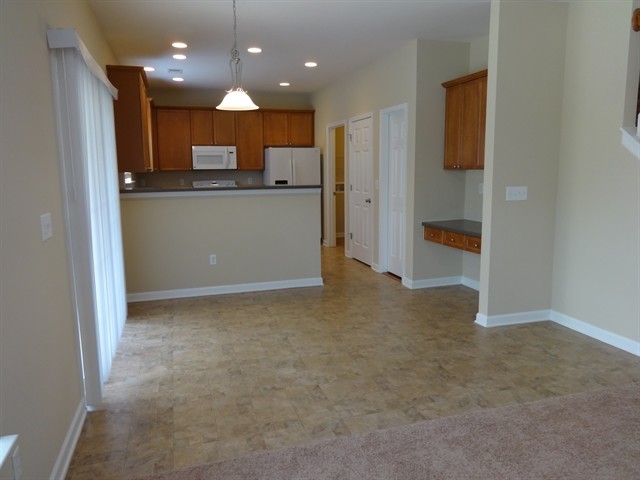 Building Photo - 108 Sarmiento Ln