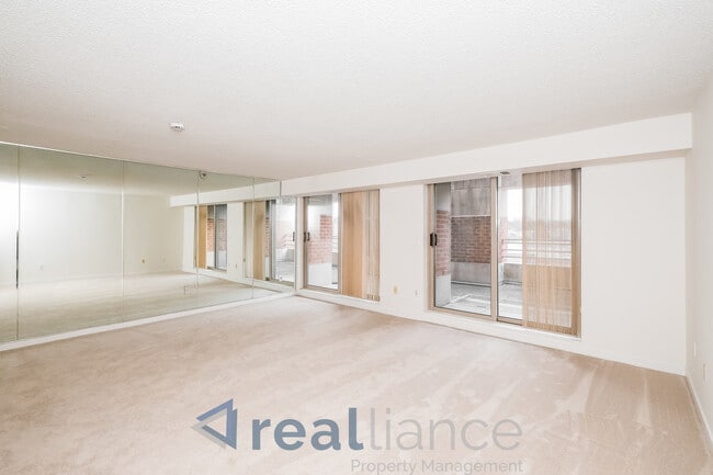 Foto del edificio - 1275 25th St NW