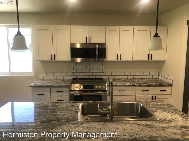 Building Photo - 3 br, 2 bath House - 302 Riverwood Ct