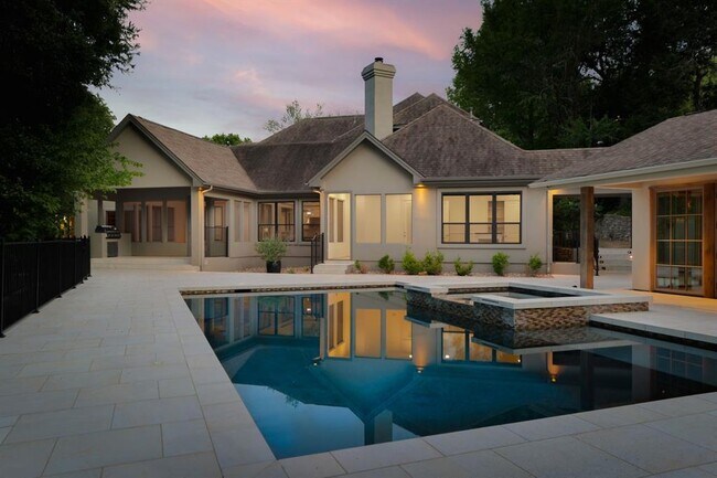 Foto del edificio - 506 Konstanty Cir