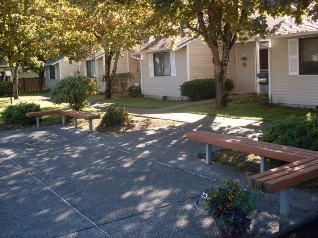 Primary Photo - Willow Glen Senior Apartments