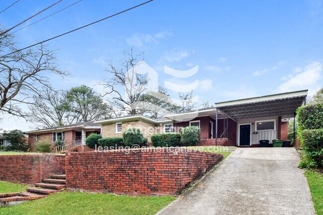 Building Photo - 827 33rd Ave