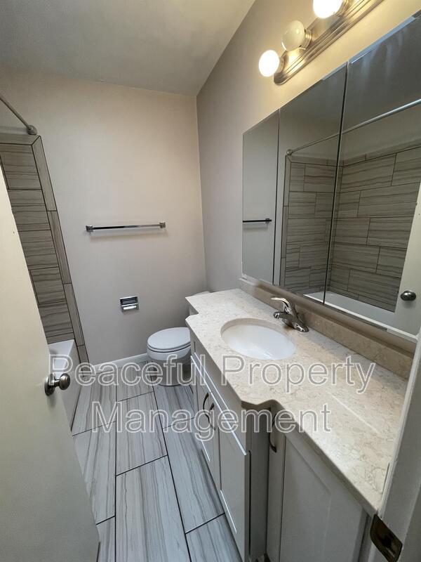 Building Photo - 2515 East Neffs Lane - 2517