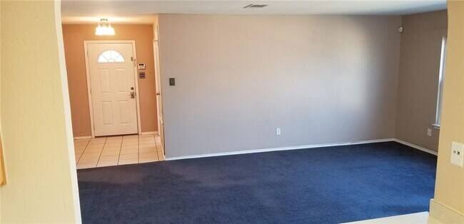 Building Photo - 212 Sunny Brook Dr