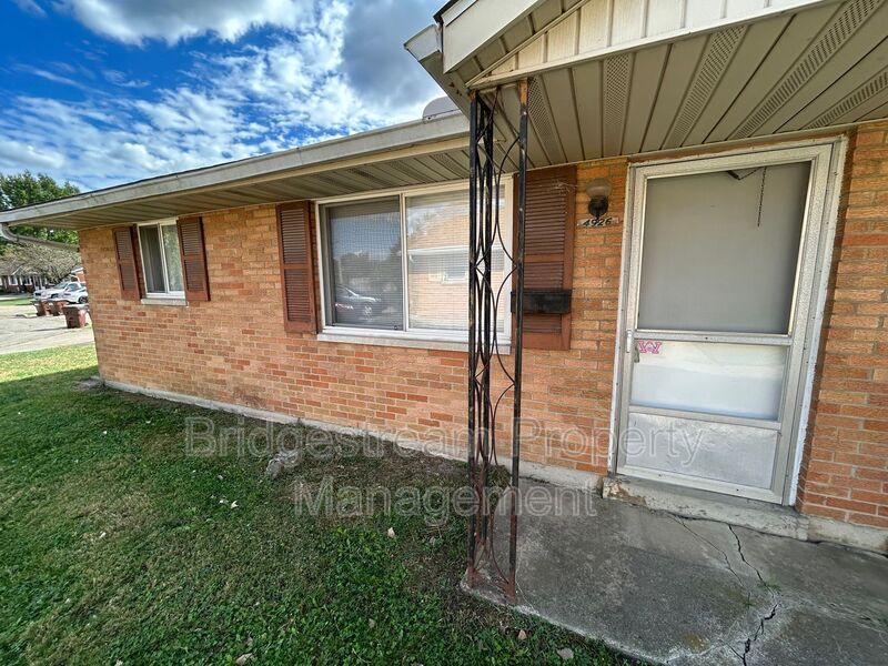 Foto principal - 4926 Leeper St