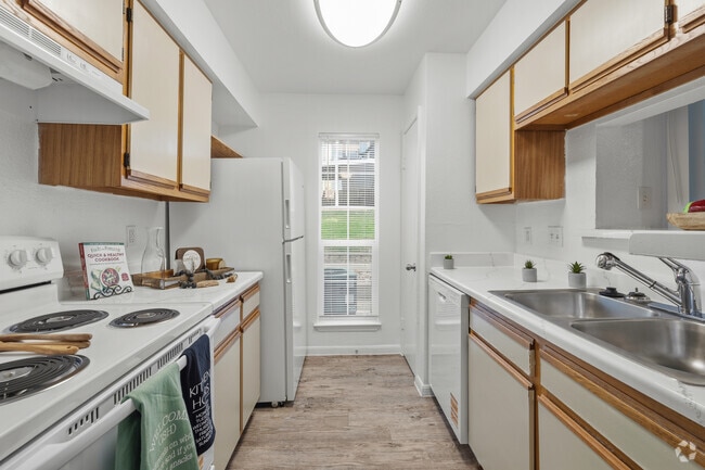 Kitchen - Lexington Hills