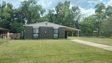 Building Photo - 12246 Palmyra Dr