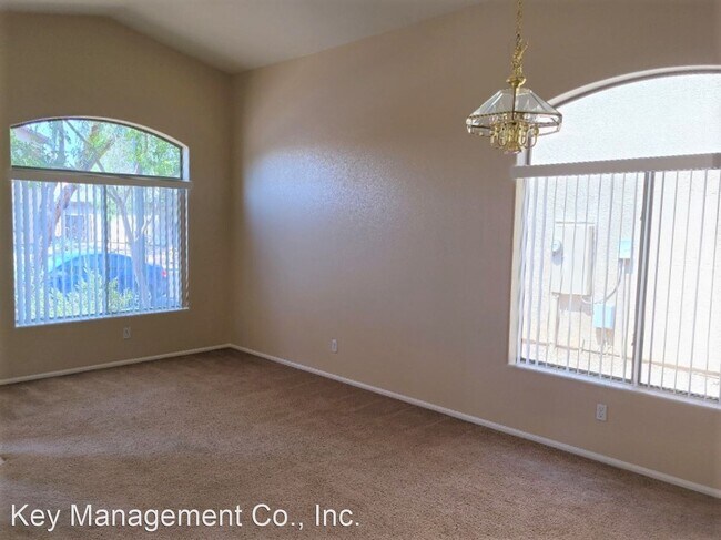 Building Photo - 4 br, 2.5 bath House - 12529 W. Reade Ave.