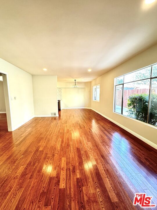 1323 Ridgeley Dr Unit 2, Los Angeles, CA 90019 Condo for Rent in Los