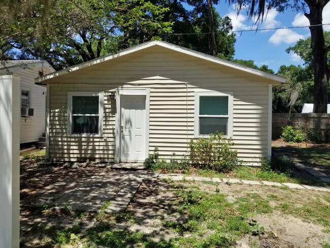 Building Photo - 12026 Sheldrake