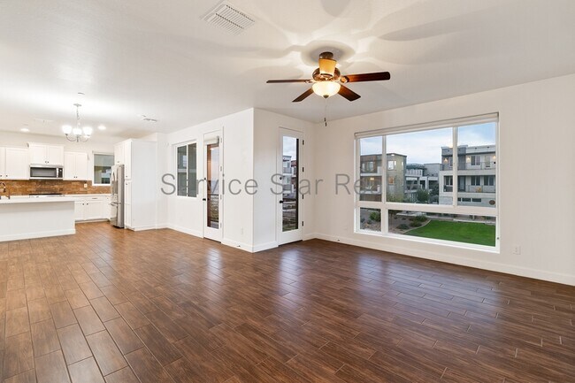 Foto del edificio - 1250 N Abbey Ln