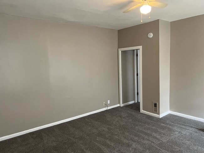 Photo - 3643 West Eighth Street Apartment