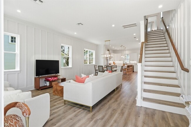 Building Photo - 4712 Avenue Q