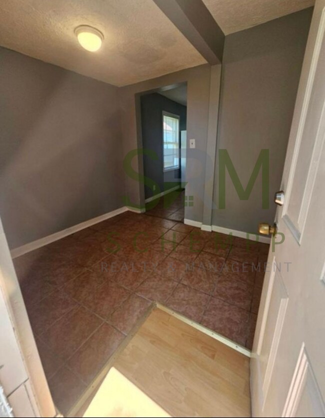 Foto del edificio - Updated 3BR house in West Louisville-Section 8 Accepted! **$400 off your first months rent**