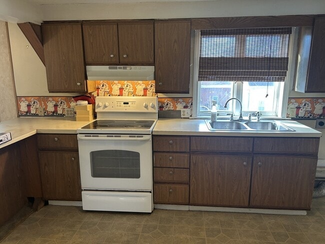 Foto del edificio - 82 Kenoza Ave