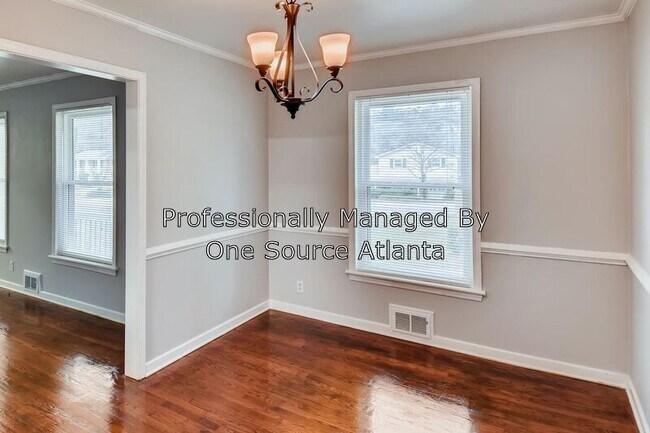 Building Photo - 2748 The Fontainebleau SW