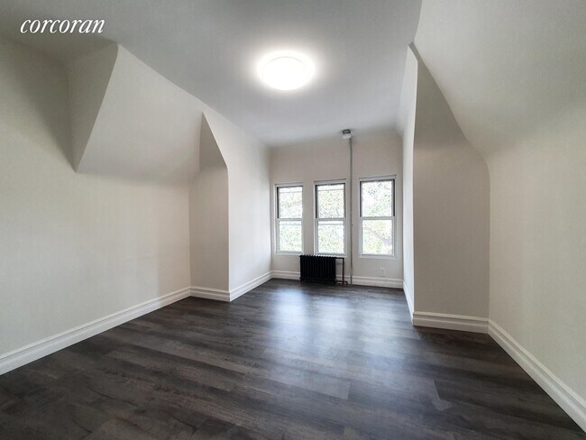 Building Photo - 210 Albemarle Rd