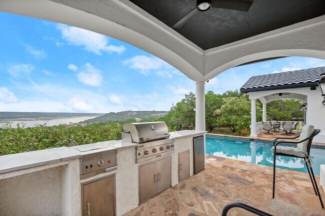 Foto del edificio - 1128 Thurman Bluff Dr