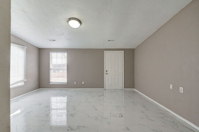 Foto del edificio - Beautiful 3 Bed 2 Bath in Mustang School D...