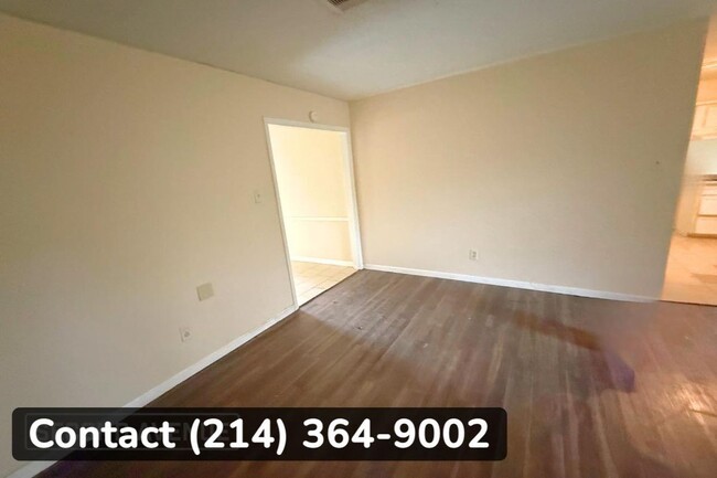 Building Photo - 10627 Sagewillow Ln