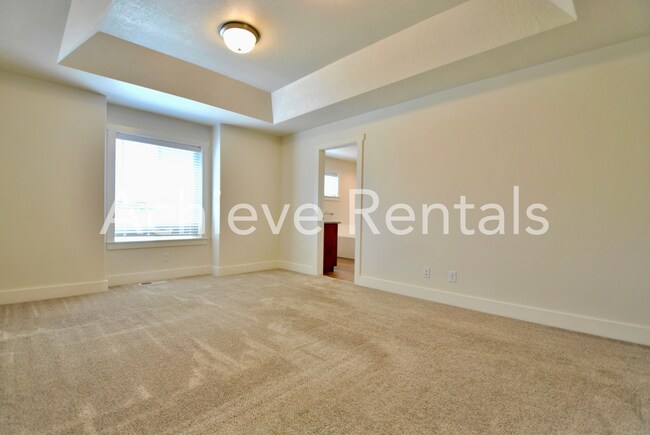 Foto del edificio - Conveniently Located North Logan Village Townhome | Near Utah State and Hospitals