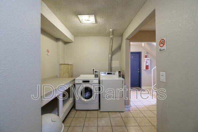 Foto del edificio - 2455 Bryant St