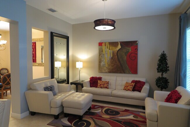 Foto del edificio - 819 NW 82nd Pl