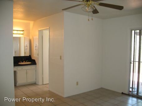 Building Photo - 3420 N Millard Dr